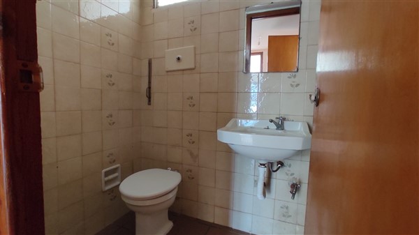 Local Comercial – Treinta y Tres N° 620 loc. 3 entre Bengoa y 18 de Julio