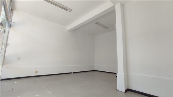 Local Comercial – Treinta y Tres casi Zorrilla – Loc. 2.