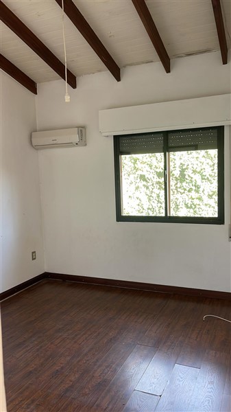 CASA EN ZONA RESIDENCIAL PROXIMA A BLVD. APARICIO SARAVIA