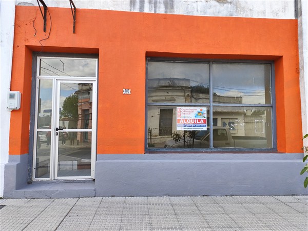 Local Comercial – Herrera Nº 603 entre Sarandí y Colón.