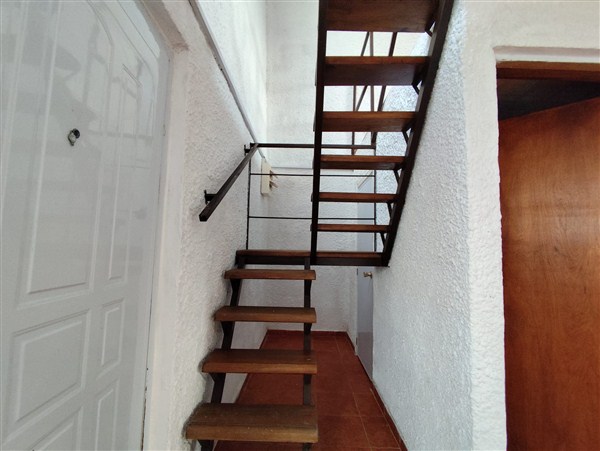 Casa – Hmno. Dionisio Nº 1020 unidad 01 esquina M. D. Rodríguez.