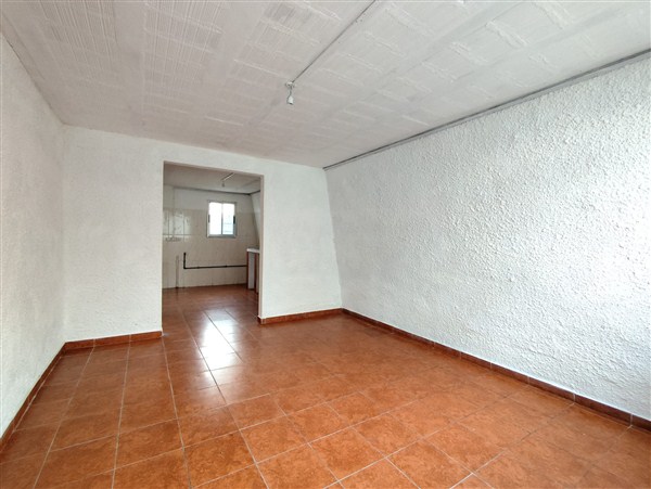 Casa – Hmno. Dionisio Nº 1020 unidad 01 esquina M. D. Rodríguez.