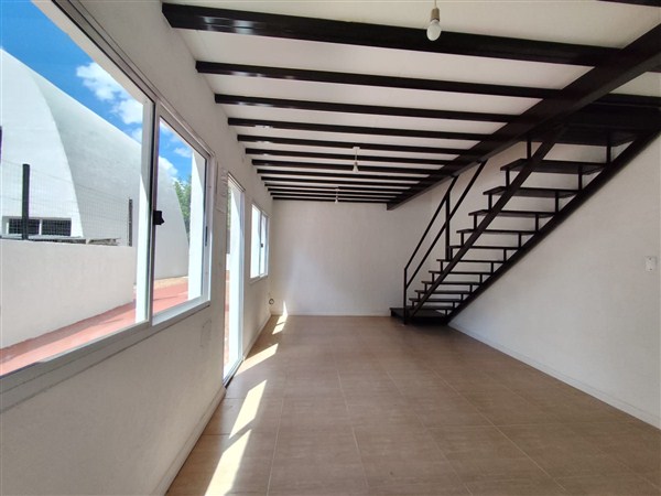 Casa – Rincón Nº 874 unidad 3 entre Pbro. Bentancur y M. D. Rodríguez.