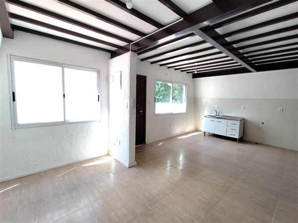 Casa – Rincón Nº 874 unidad 6 entre Pbro. Bentancur y M. D. Rodríguez.