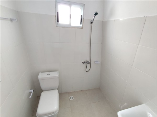 Casa – Montagne N° 218 unidades 1, 2 y 3 entre Canaro y Brasil