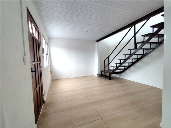Casa – Montagne N° 218 unidades 1, 2 y 3 entre Canaro y Brasil
