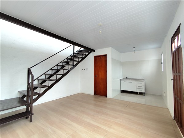 Casa – Montagne N° 218 unidades 1, 2 y 3 entre Canaro y Brasil
