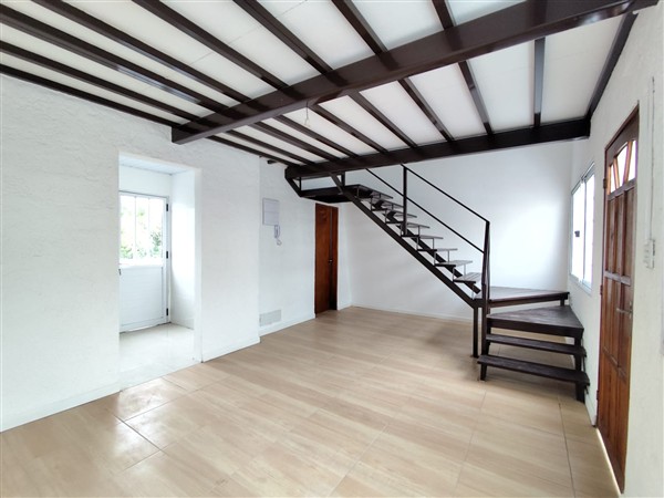 Casa – Montagne N° 218 unidades 5, 6, 7, 11 y 12 entre Canaro y Brasil