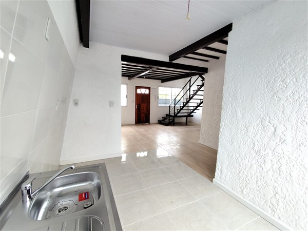 Casa – Montagne N° 218 unidades 9 y 10 entre Canaro y Brasil