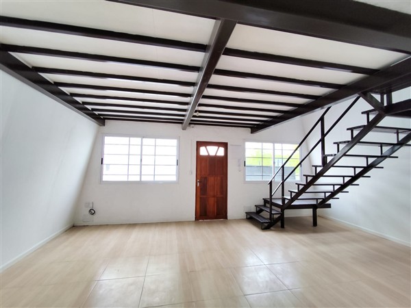 Casa – Montagne N° 218 unidades 9 y 10 entre Canaro y Brasil