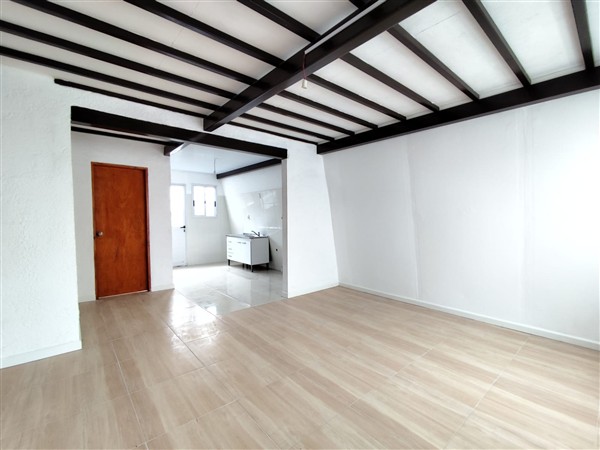 Casa – Montagne N° 218 unidades 9 y 10 entre Canaro y Brasil