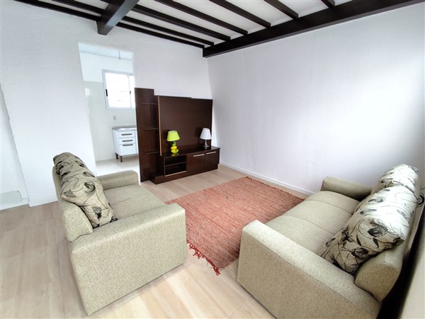 Casa – Montagne N° 218 unidad 13 entre Canaro y Brasil