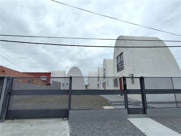 Casa – Montagne N° 218 unidad 13 entre Canaro y Brasil