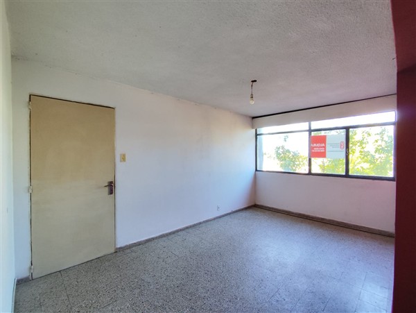 Apartamento Batlle y Ordoñez N° 847 Apto. 201 entre Carlos Larriera y Di Martino