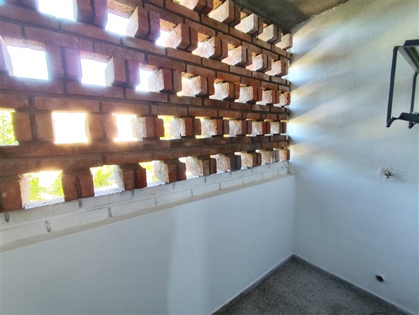 Apartamento Batlle y Ordoñez N° 847 Apto. 201 entre Carlos Larriera y Di Martino