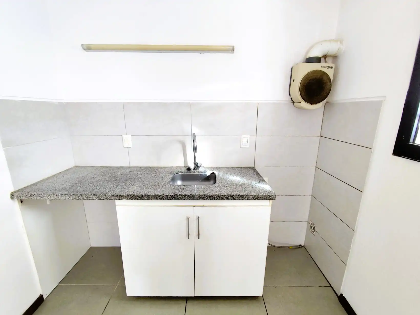 Apartamento – Larrañaga N° 445 apto. 101 esquina Artigas