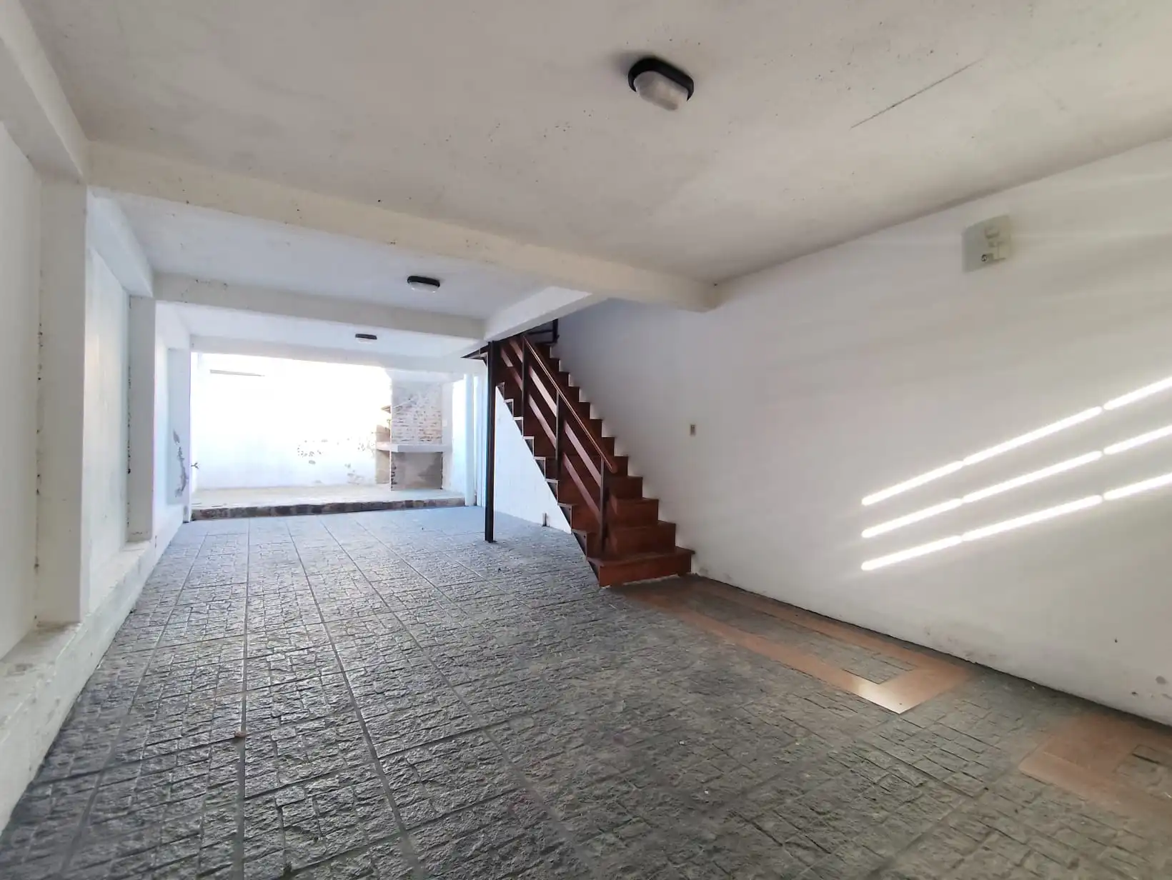 Casa – Treinta y Tres N° 742 Apto. 1 entre Batlle Berres y Zorrilla