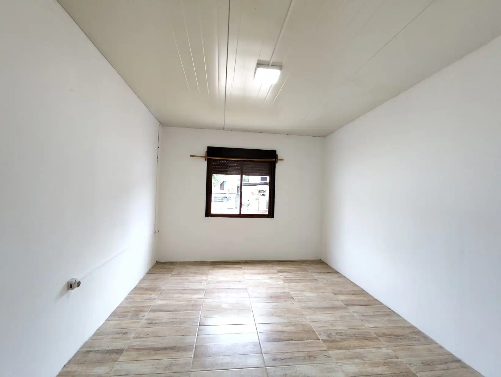 Casa – Pelossi N° 3336 entre Joaquin Torres Garcia y Los Alamos
