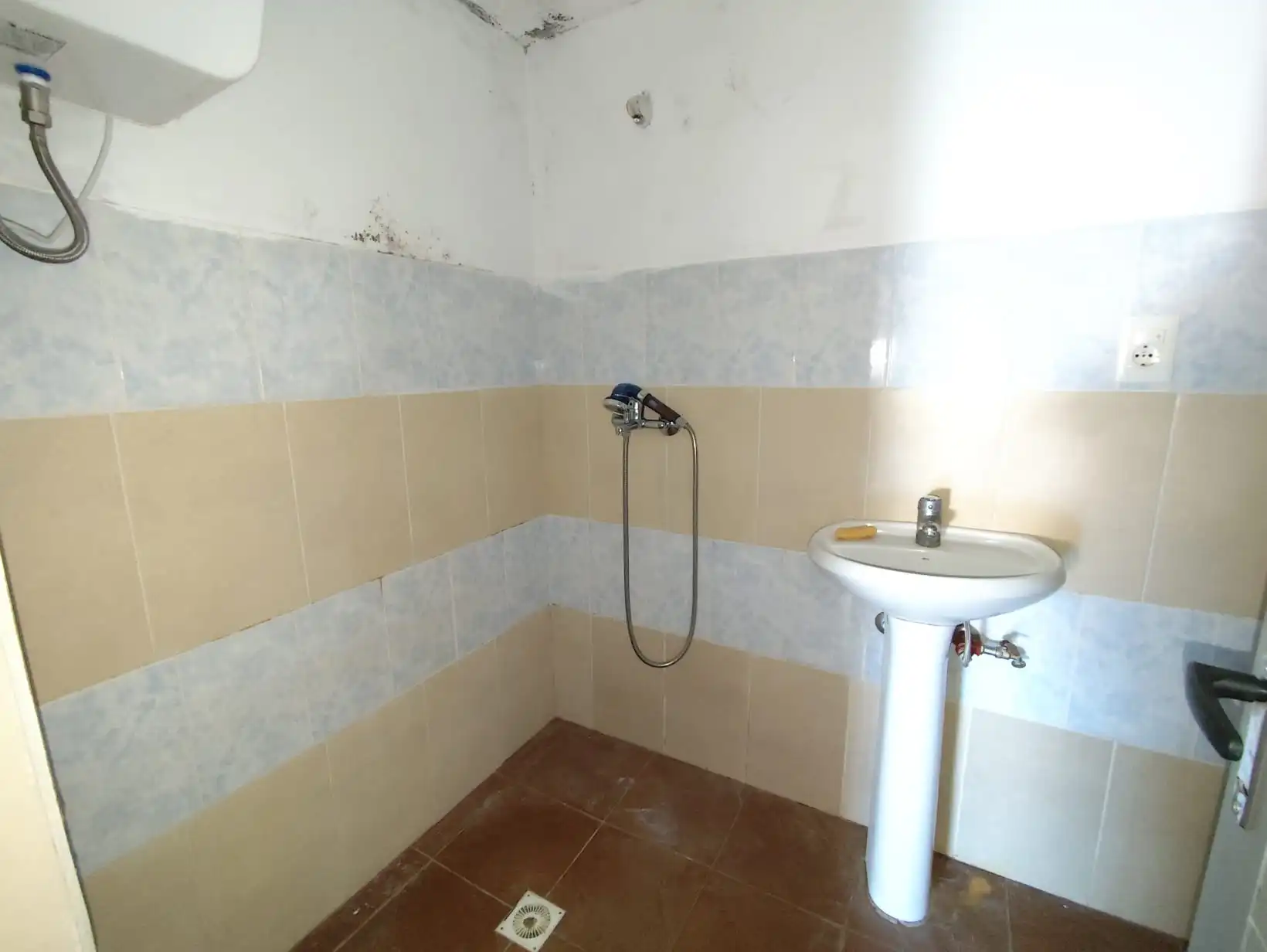 Apartamento – Sarandi Nº 335 entre Vidal y Herrera
