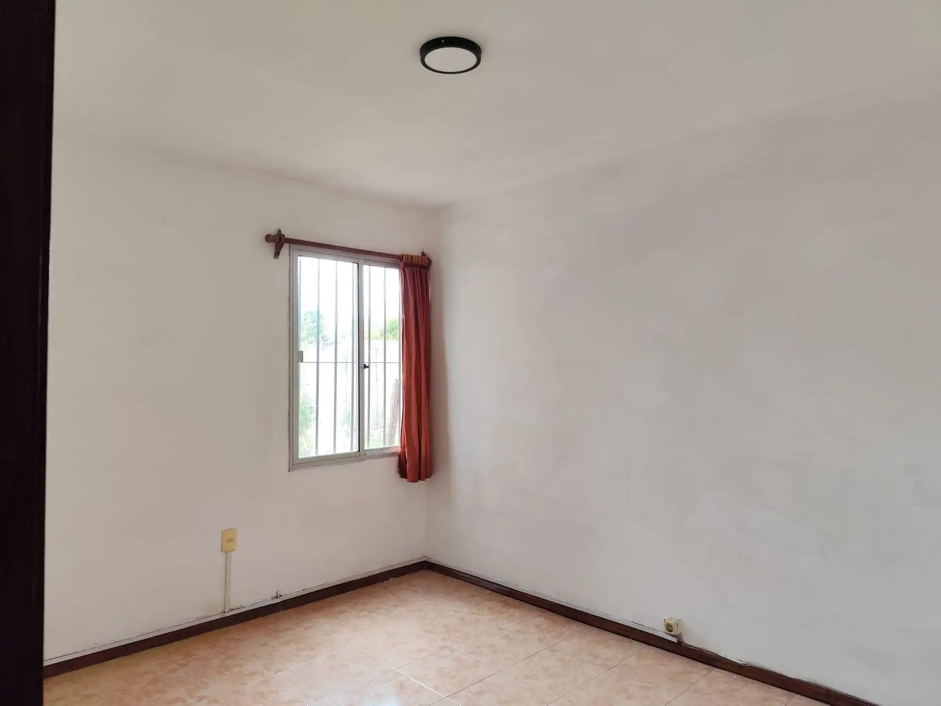 Apartamento – Aparicio Saravia N° 037 Apto. 02 entre Santiago Vazquez y Parquización
